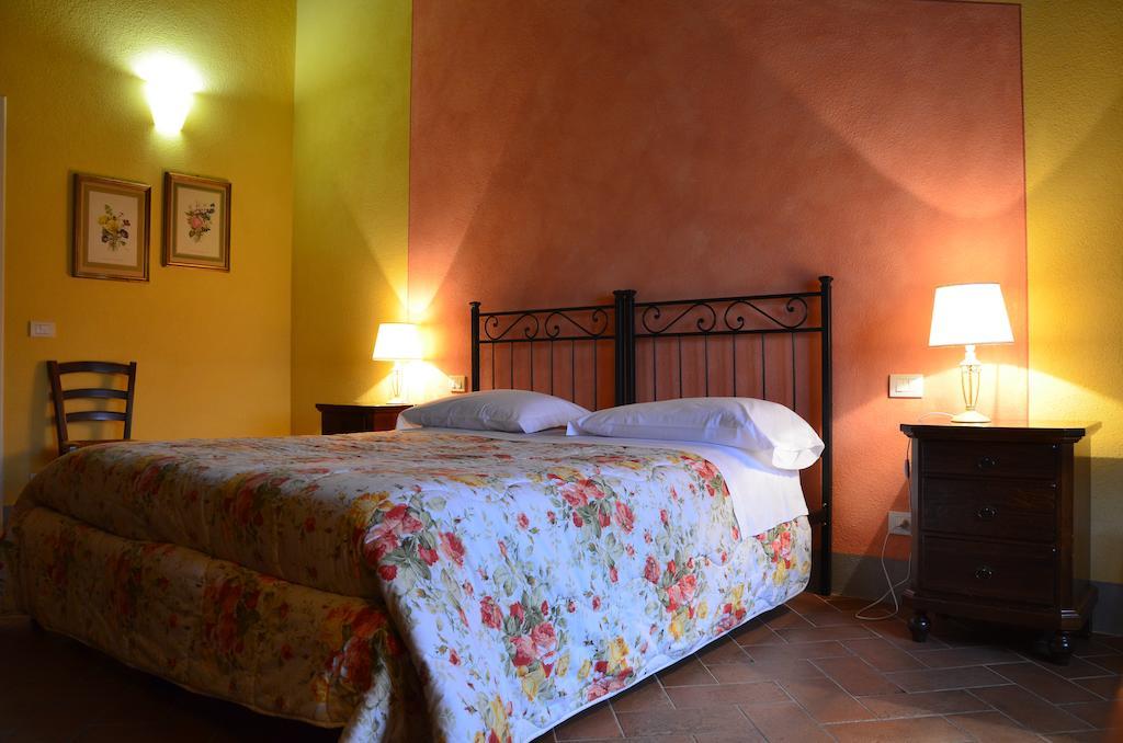 Agriturismo Al Podere Di Rosa Lucca Habitación foto